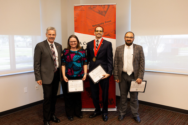 ĻӰ recognizes 2024 Professor and Merit Award recipients